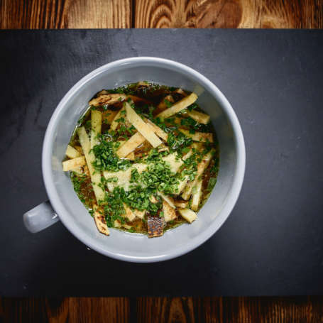 Hausgemachte Rindsuppe